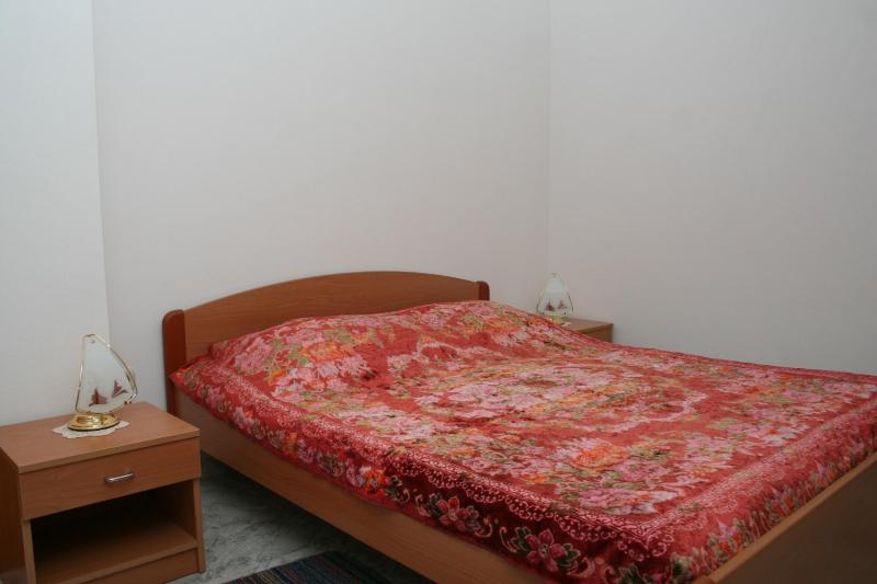 Apartments with parking space Bol Brac - 2884 - image 2