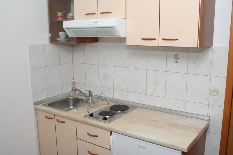 Apartments with parking space Bol Brac - 2884 - image 18