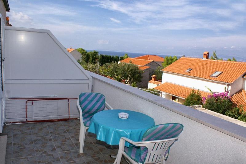 Apartments with parking space Splitska Brac - 2858 - image 9