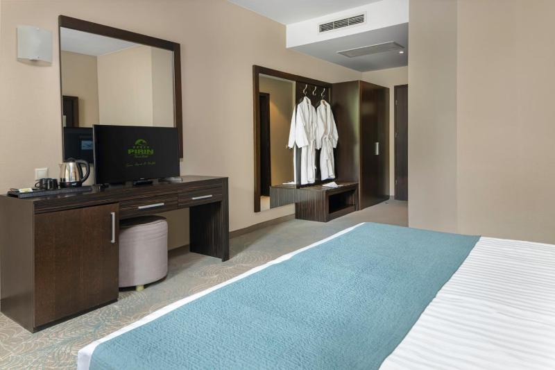 Deluxe Double Room with Free SPA Access image 3