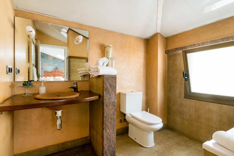Superior Double Room - No Pet Friendly - Annex image 3