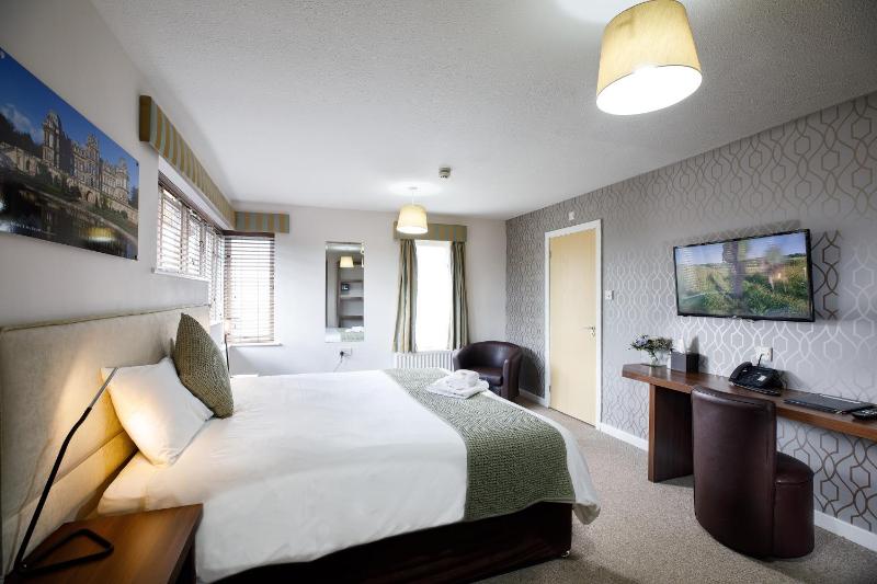 Deluxe Family Suite image 1