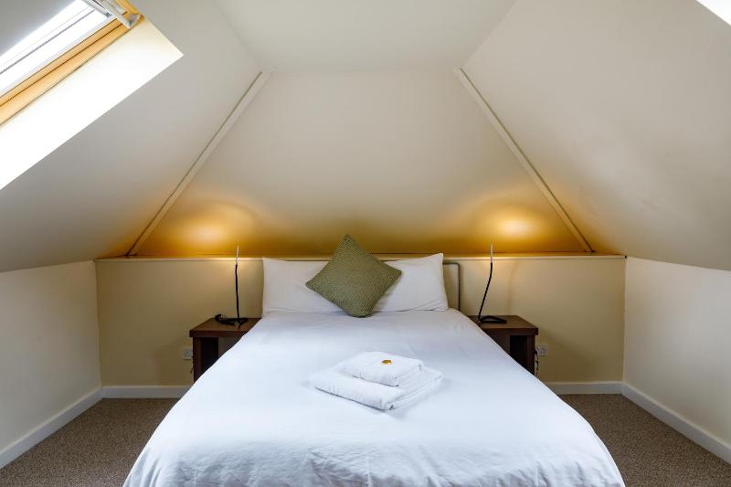 Deluxe Family Suite image 2
