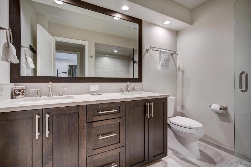 Modern and Updated St James Premium 3 Bedroom Residence condo - image 33