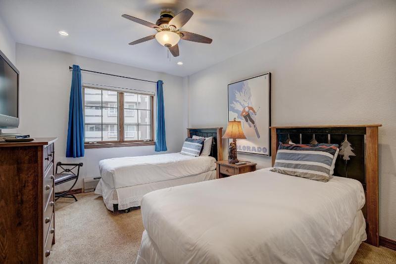 Modern and Updated St James Premium 3 Bedroom Residence condo - image 6