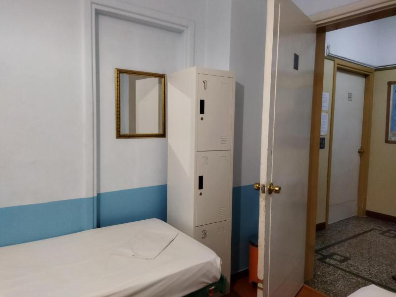 Quadruple Room image 1