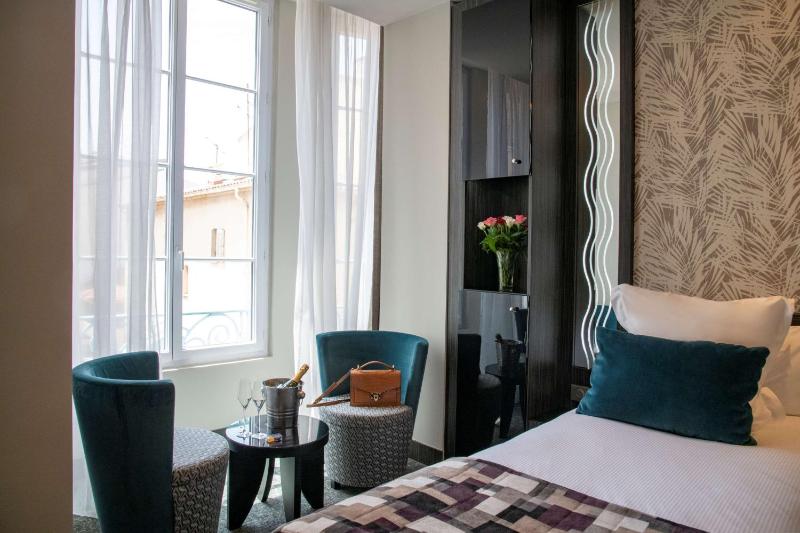 Twin Junior Suite with Sofa bed and Balneo image 1