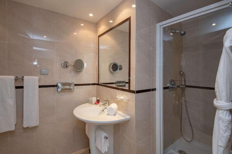 Twin Junior Suite with Sofa bed and Balneo image 3