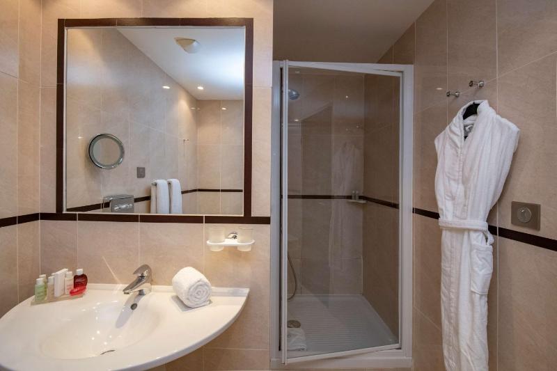 Twin Junior Suite with Sofa bed and Balneo image 4