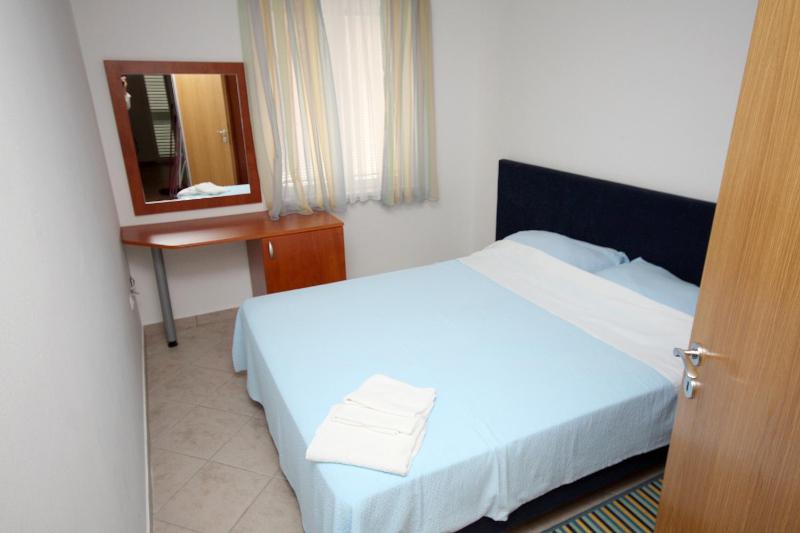 Two-Bedroom Apartment with Terrace and Sea View image 4