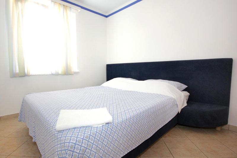 Two-Bedroom Apartment with Balcony and Sea View image 1