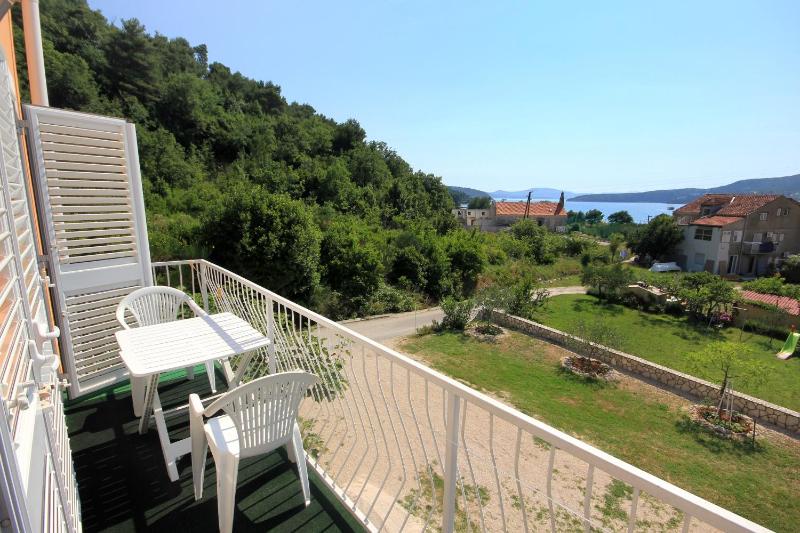 Two-Bedroom Apartment with Balcony and Sea View image 3