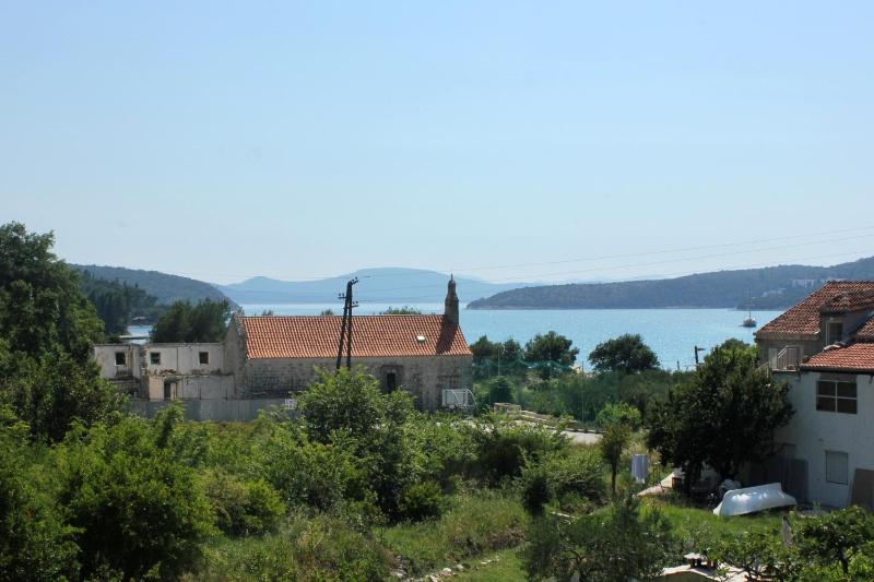 Two-Bedroom Apartment with Balcony and Sea View image 2