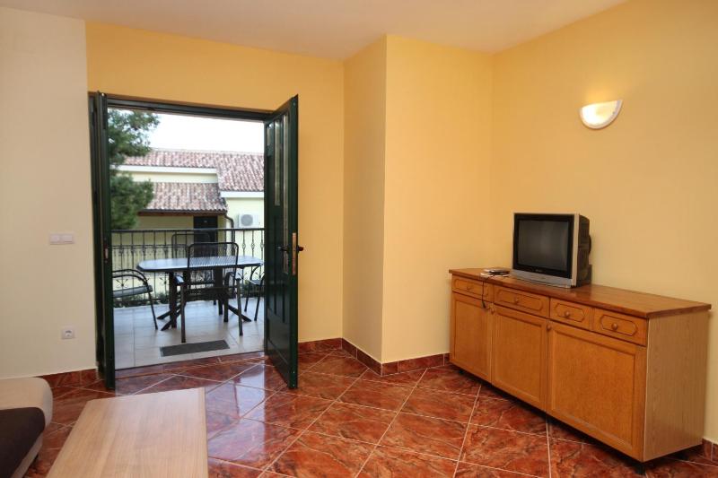 Two-Bedroom Apartment with Terrace and Sea View image 4