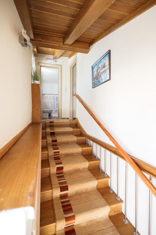 One-Bedroom Apartment with Terrace and Sea View image 2