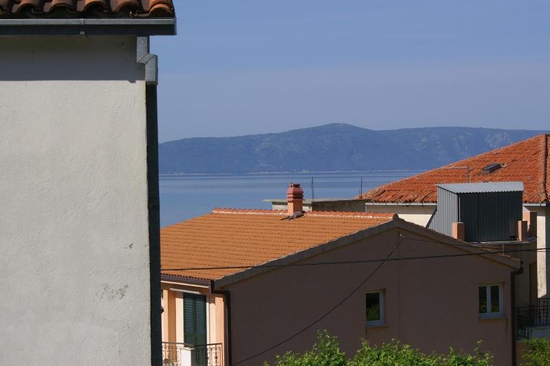 One-Bedroom Apartment with Terrace and Sea View image 2