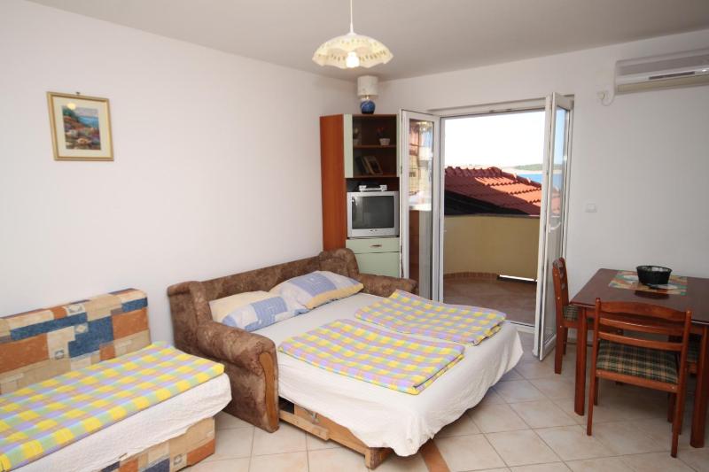 Studio with Terrace and Sea View image 1