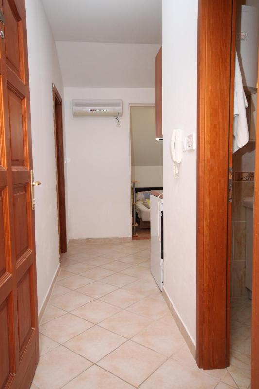 Two-Bedroom Apartment with Terrace and Sea View image 2