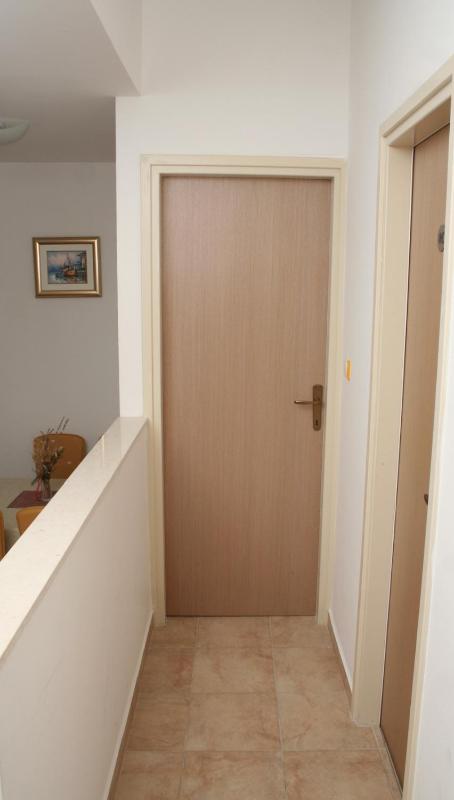 One-Bedroom Apartment with Terrace and Sea View image 2
