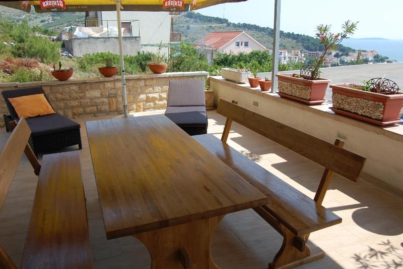 Two-Bedroom Apartment with Terrace and Sea View image 3