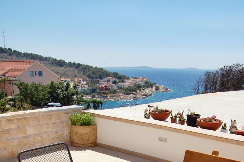 Two-Bedroom Apartment with Terrace and Sea View image 2