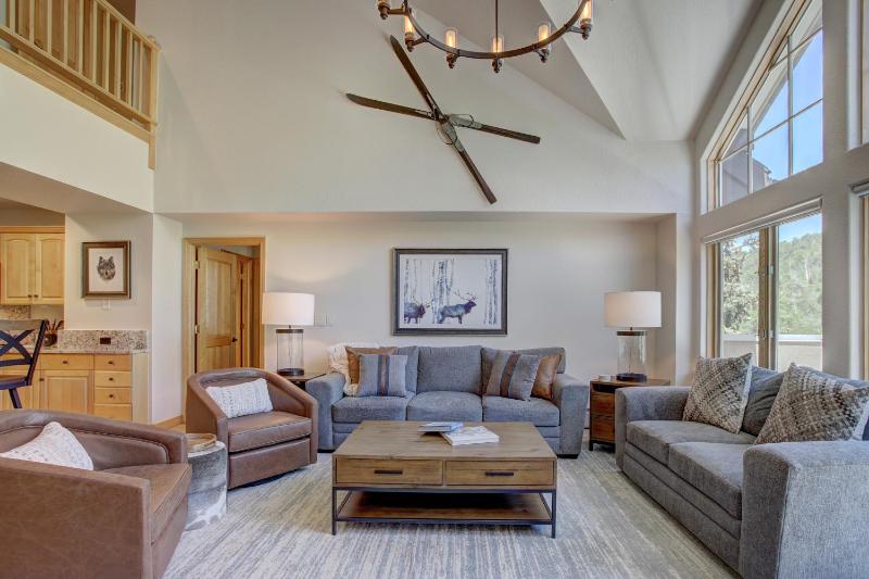 Luxury 4 bedroom Premier Residence at St James Place condo - image 19
