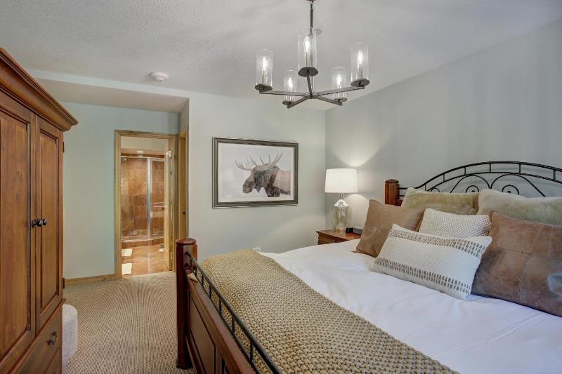 Luxury 4 bedroom Premier Residence at St James Place condo - image 18