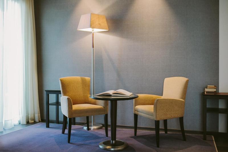 Junior Suite with Balcony image 2