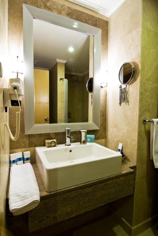 Senior Suite image 3