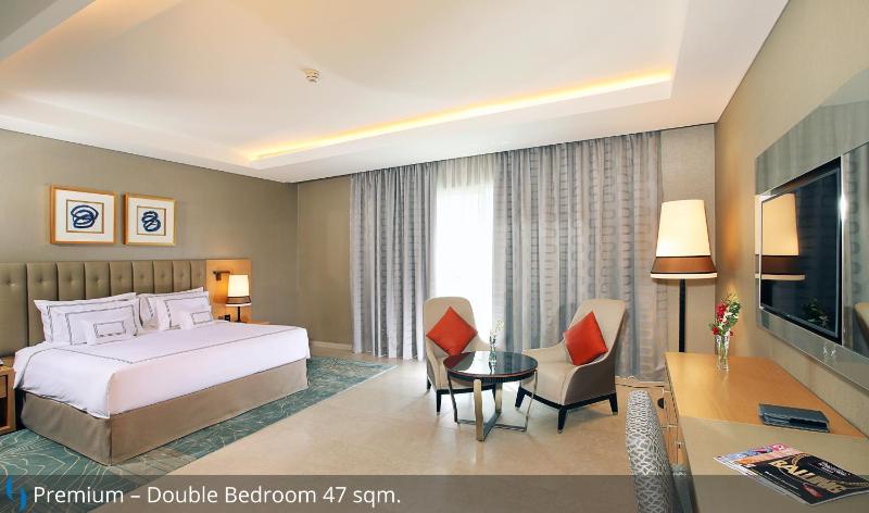 Premium Room - Complimentary Luxury Transfers to Jumeirah Beach and Mall of Emirates image 1