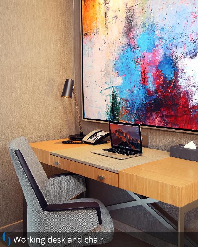 Executive Suite - Complimentary Luxury Transfers to Jumeirah Beach and Mall of Emirates image 4