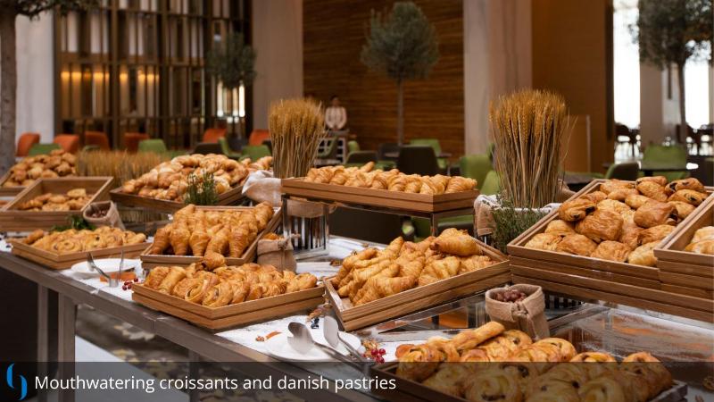 Superior Room - Complimentary Luxury Transfers to Jumeirah Beach and Mall of Emirates image 2