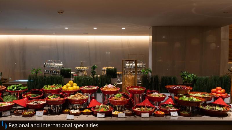 Grand Cosmopolitan Hotel - image 6