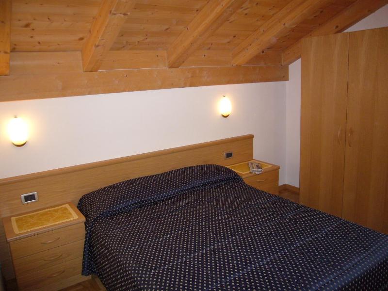 Three-Bedroom Apartment image 4