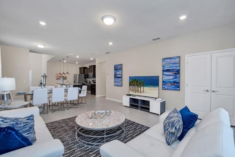 Brand New 6 Bed Windsor Island Resort Near Disney! villa - image 36