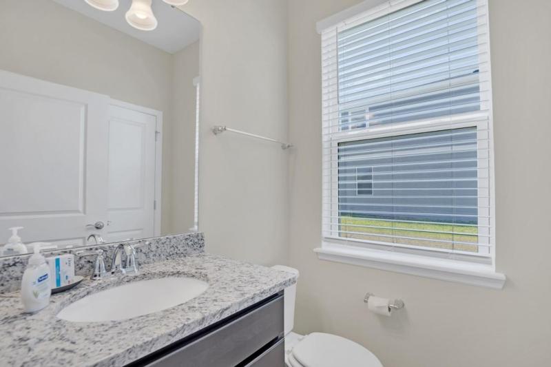 Brand New 6 Bed Windsor Island Resort Near Disney! villa - image 30
