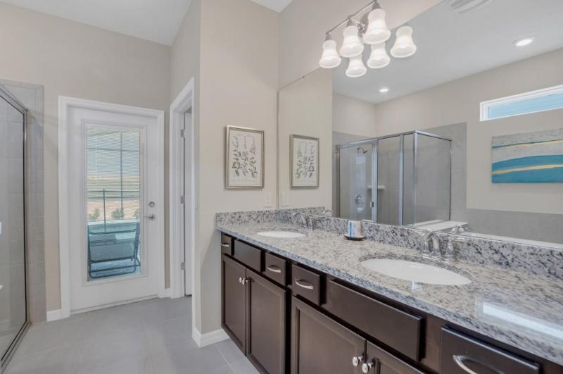 Brand New 6 Bed Windsor Island Resort Near Disney! villa - image 42