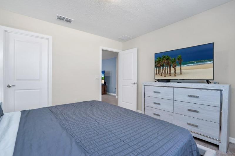 Brand New 6 Bed Windsor Island Resort Near Disney! villa - image 7