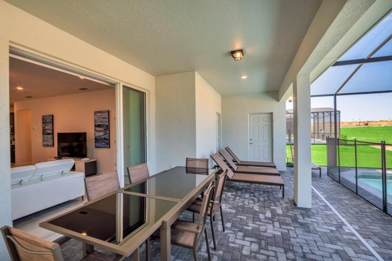 Brand New 6 Bed Windsor Island Resort Near Disney! villa - image 27