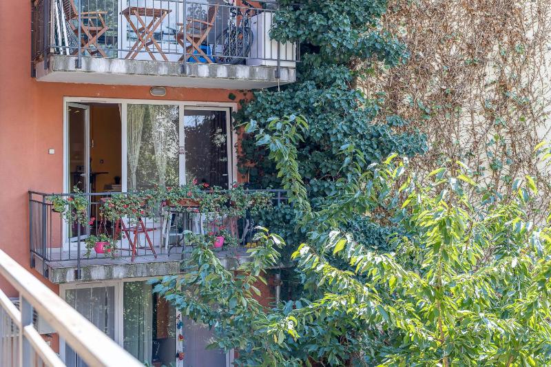 Studio Apartment image 2