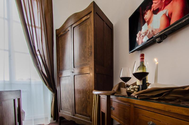 Three-Bedroom Apartment image 3