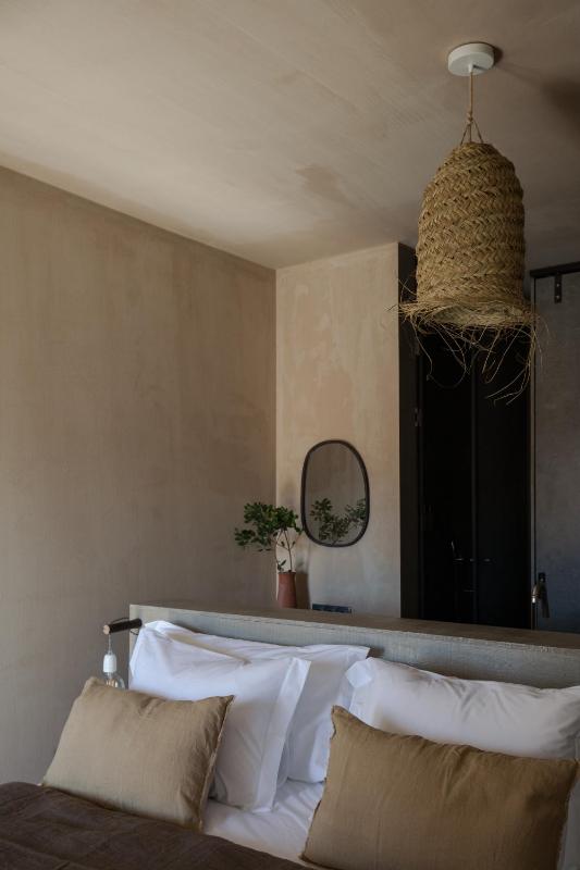 Azenhas do Mar Valley House - image 4