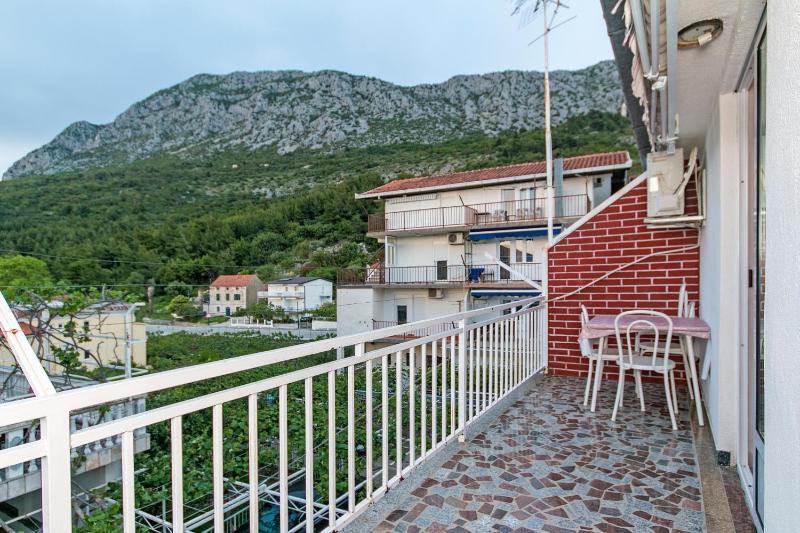 Two-Bedroom Apartment with Balcony image 3