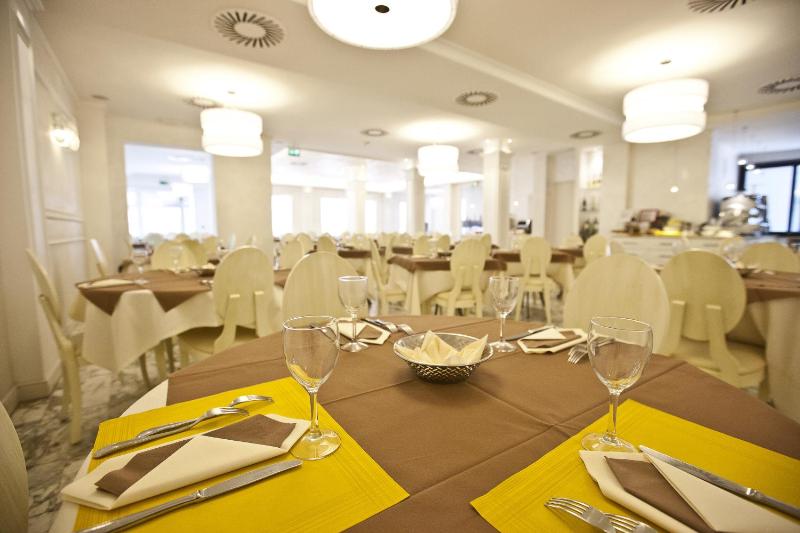 Hotel Aurora - image 11