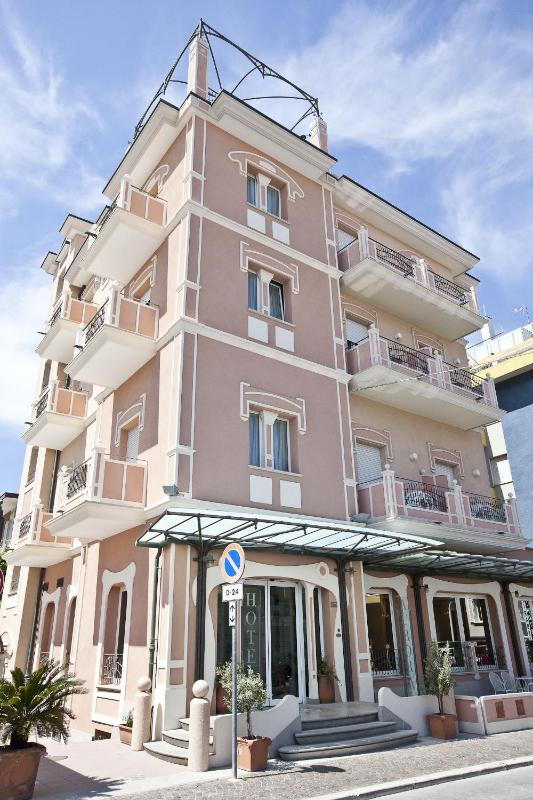 Hotel Aurora - image 40