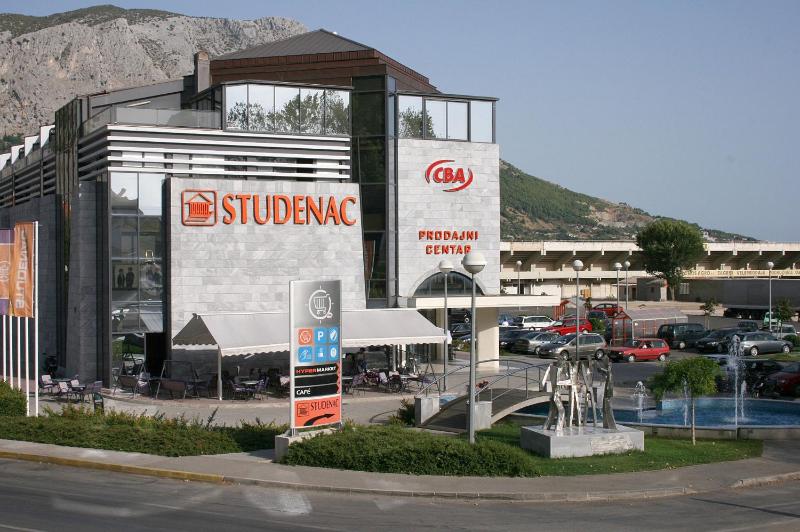 Studio with Terrace image 2