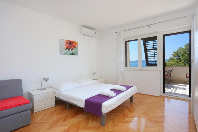 Apartments by the sea Brela Makarska - 2718 - image 32