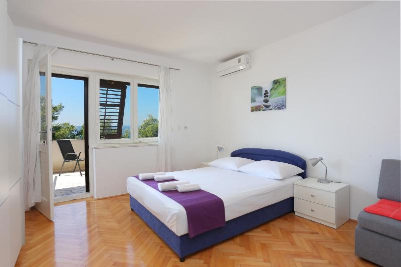 Apartments by the sea Brela Makarska - 2718 - image 25