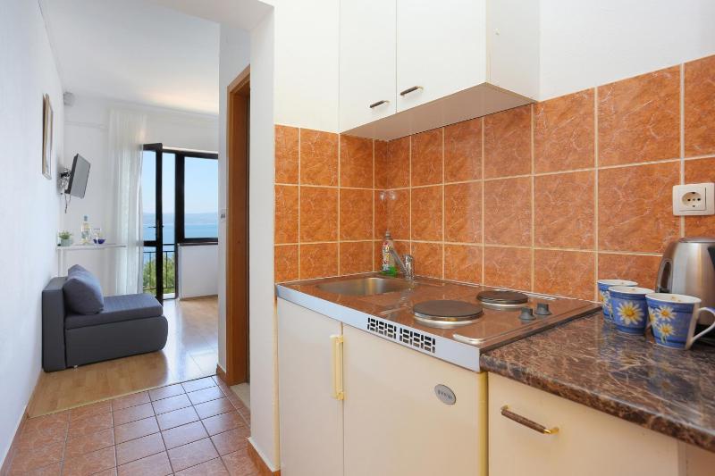 Apartments by the sea Brela Makarska - 2718 - image 26