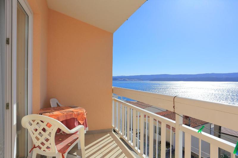 Studio with Balcony and Sea View image 4